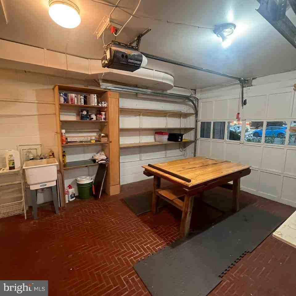 315 N Maple Ave - Photo 3 of 27