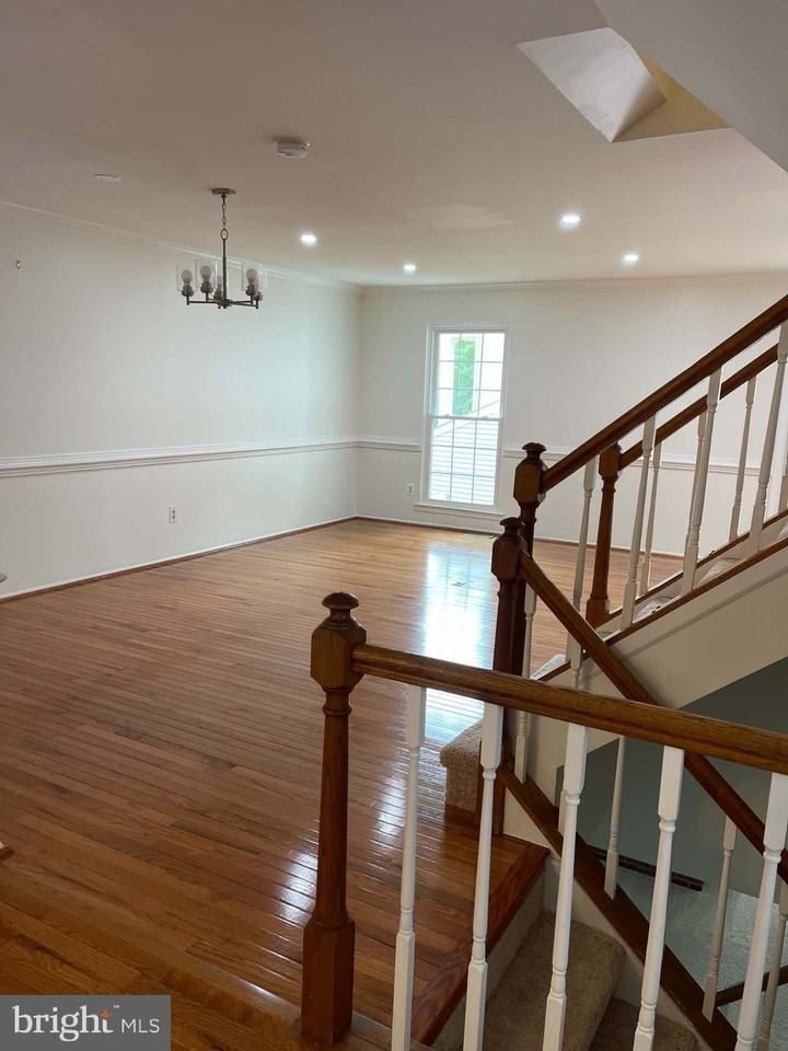5944 Powells Landing Rd - Photo 3 of 18