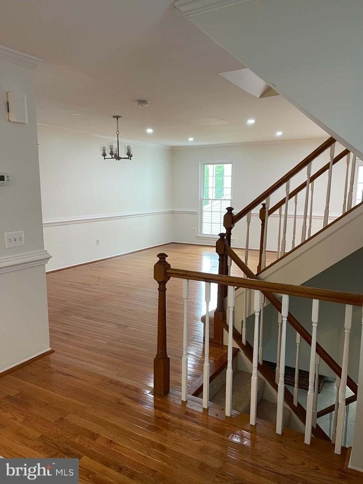 5944 Powells Landing Rd - Photo 4 of 18
