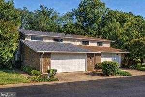 featured image of 7220 Vistas Ln
