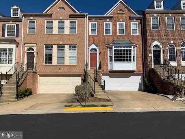 1807 Fawncrest Ct - Photo 2 of 15