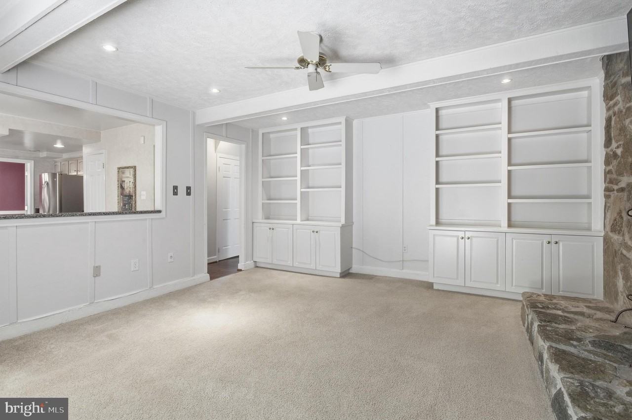 9369 Tovito Dr - Photo 6 of 38