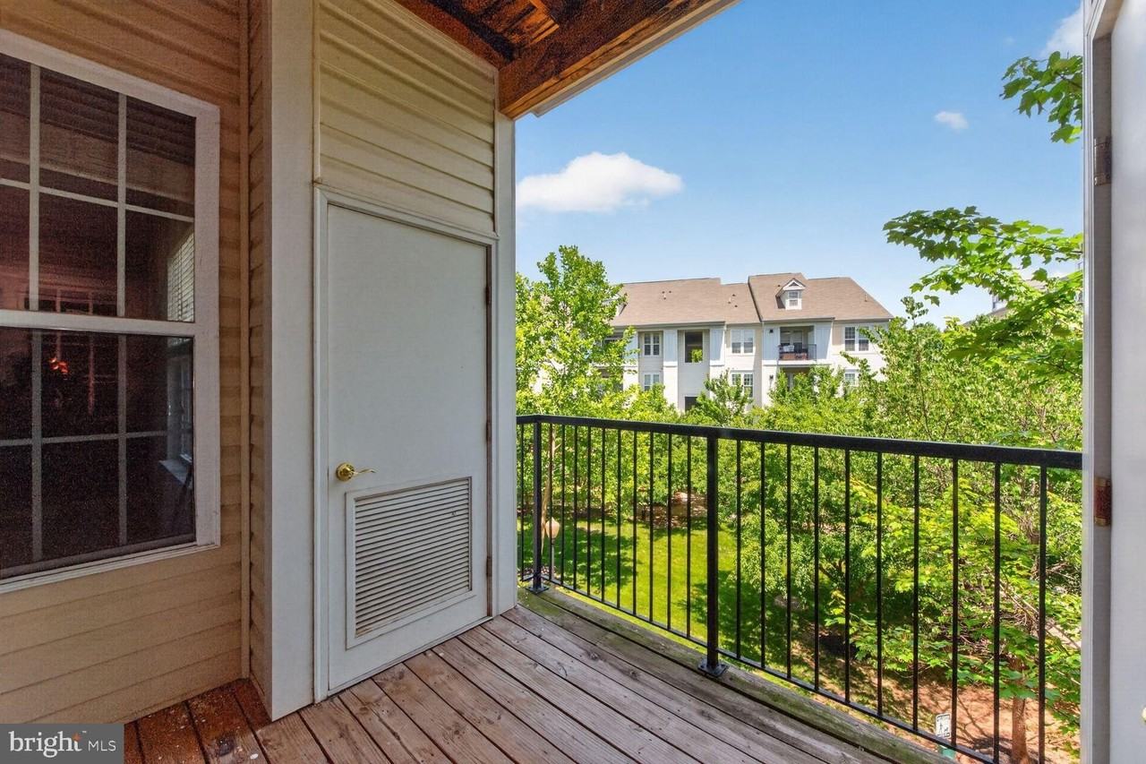 21228 Mcfadden Sq #314 - Photo 2 of 2