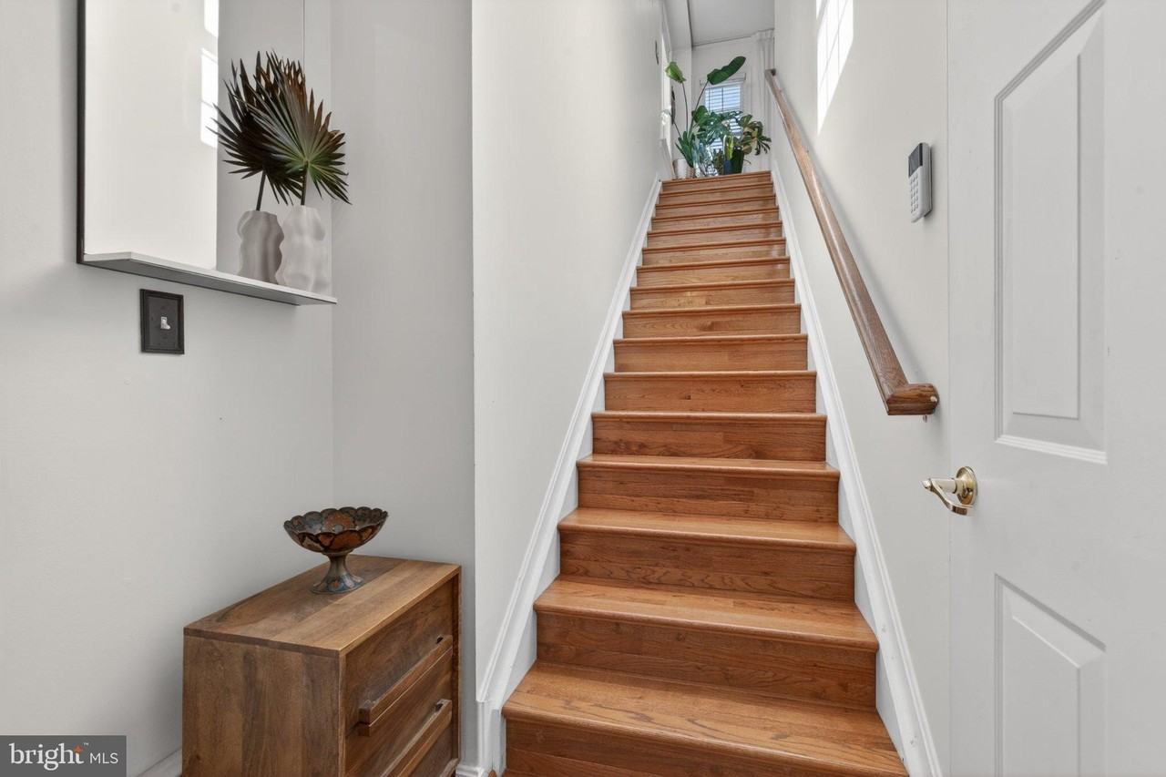 2819 Chinkapin Oak Ln - Photo 2 of 29