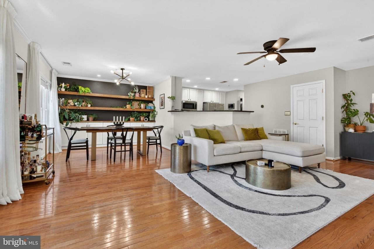 2819 Chinkapin Oak Ln - Photo 4 of 29