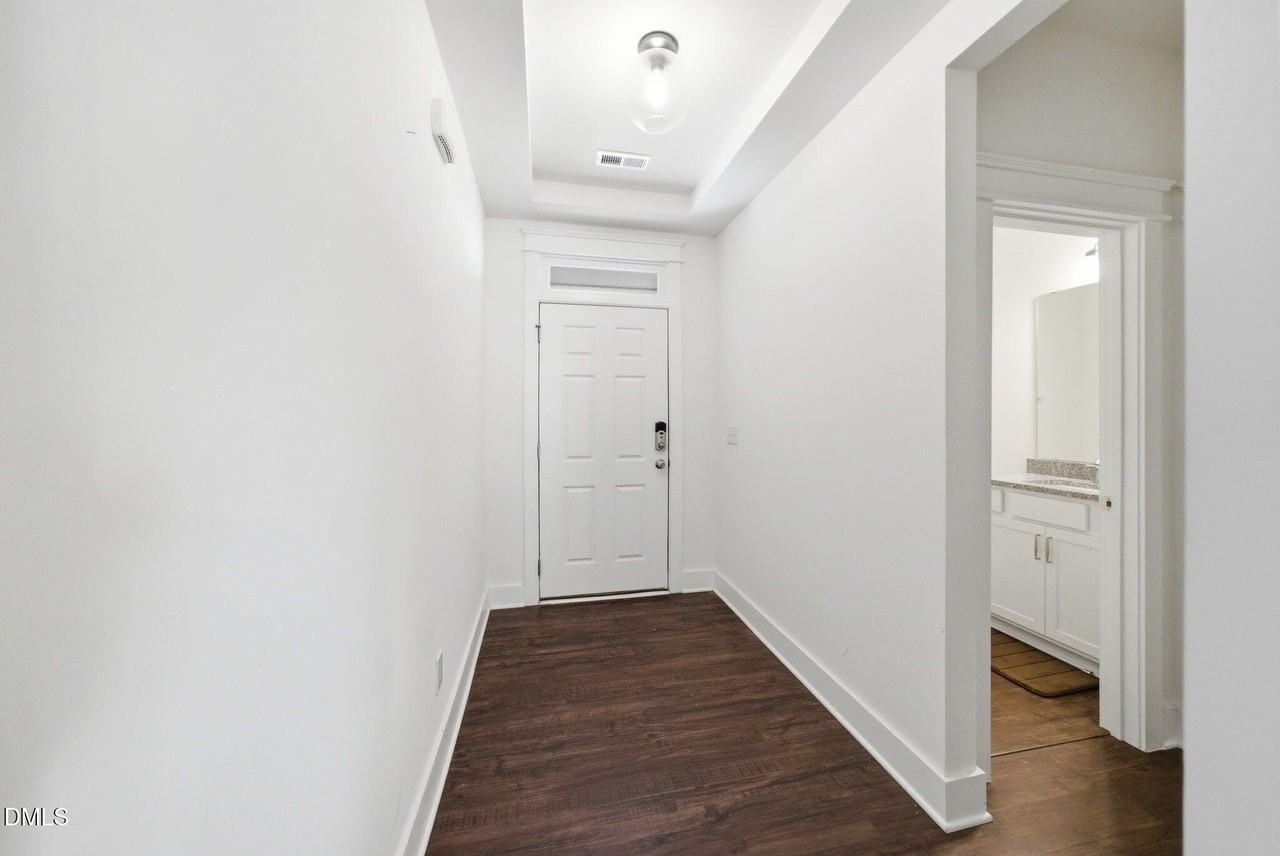 201 Marbella Grove Ct - Photo 4 of 36
