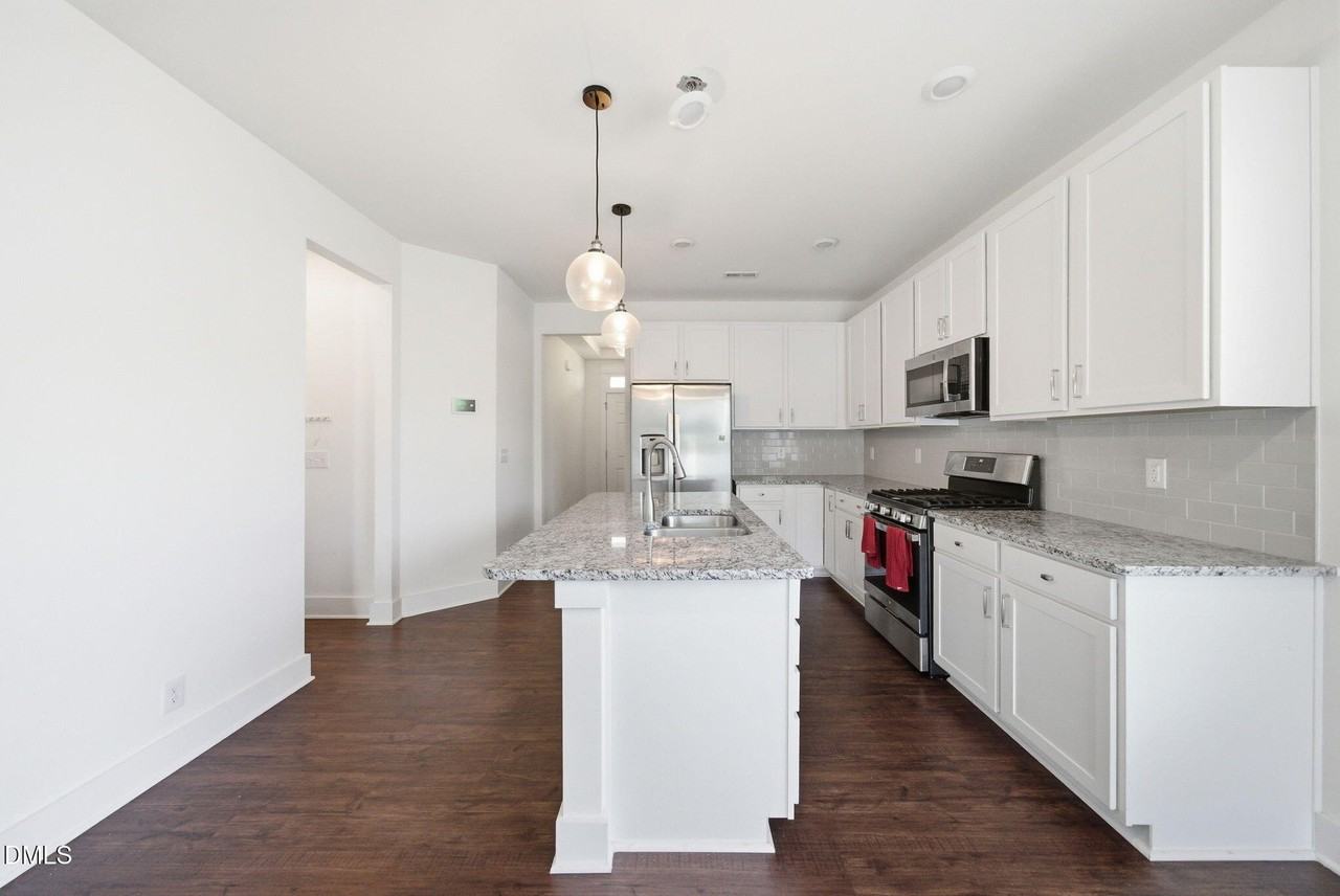 201 Marbella Grove Ct - Photo 5 of 36