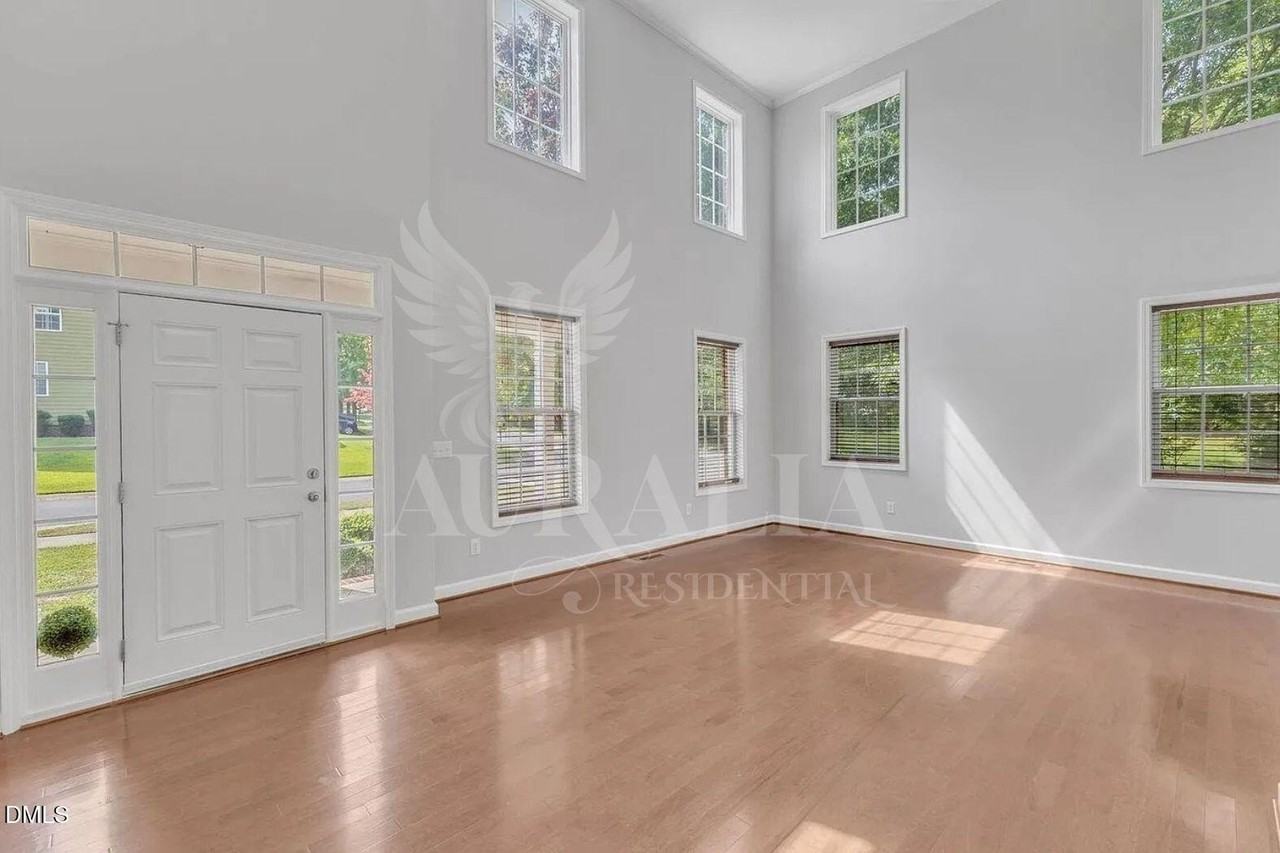 9301 Perini Ct - Photo 7 of 36