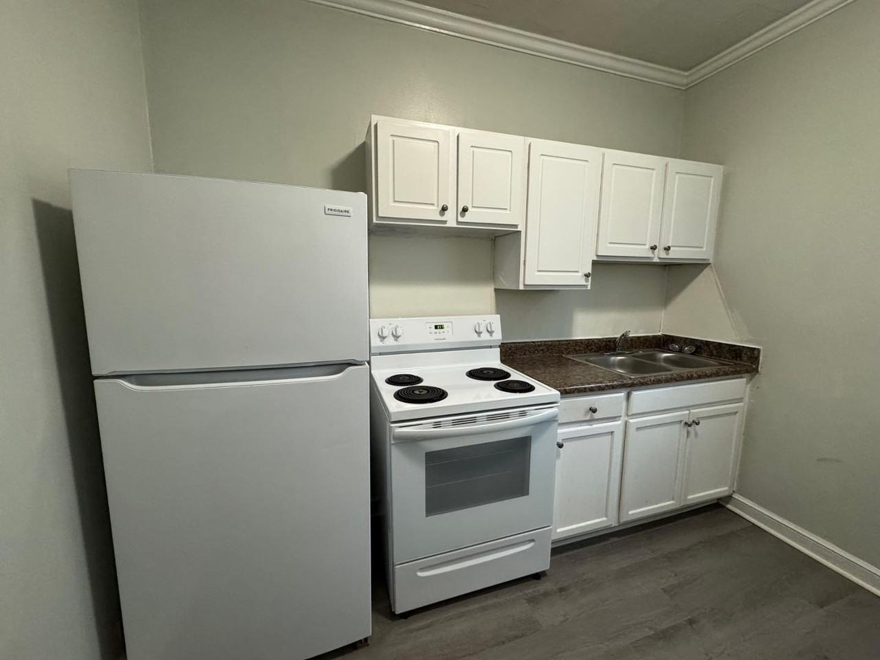 2501 Pickett Rd #5 - Photo 6 of 8