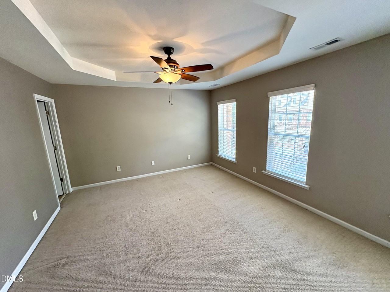 2705 Laurelcherry St - Photo 5 of 15