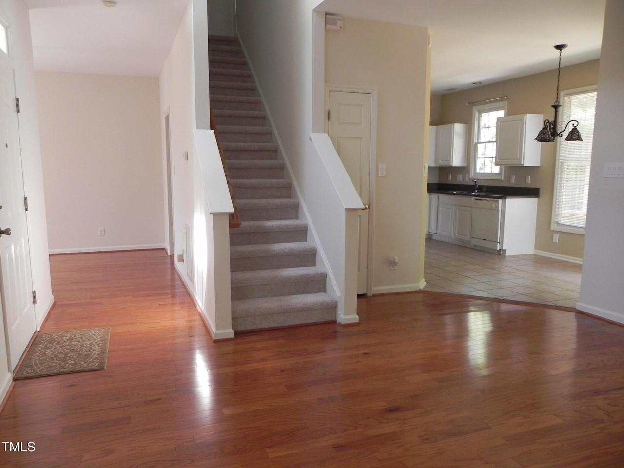 216 Castle Hayne Dr - Photo 4 of 19
