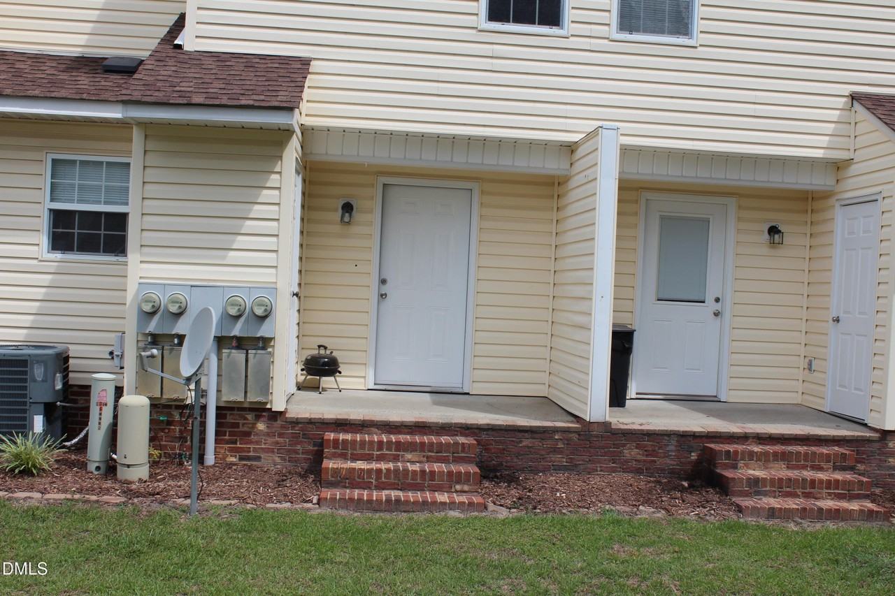 324 Mae Byrd Rd #C - Photo 3 of 4