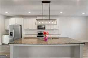 3601 Deaton Trl - Photo 7 of 35
