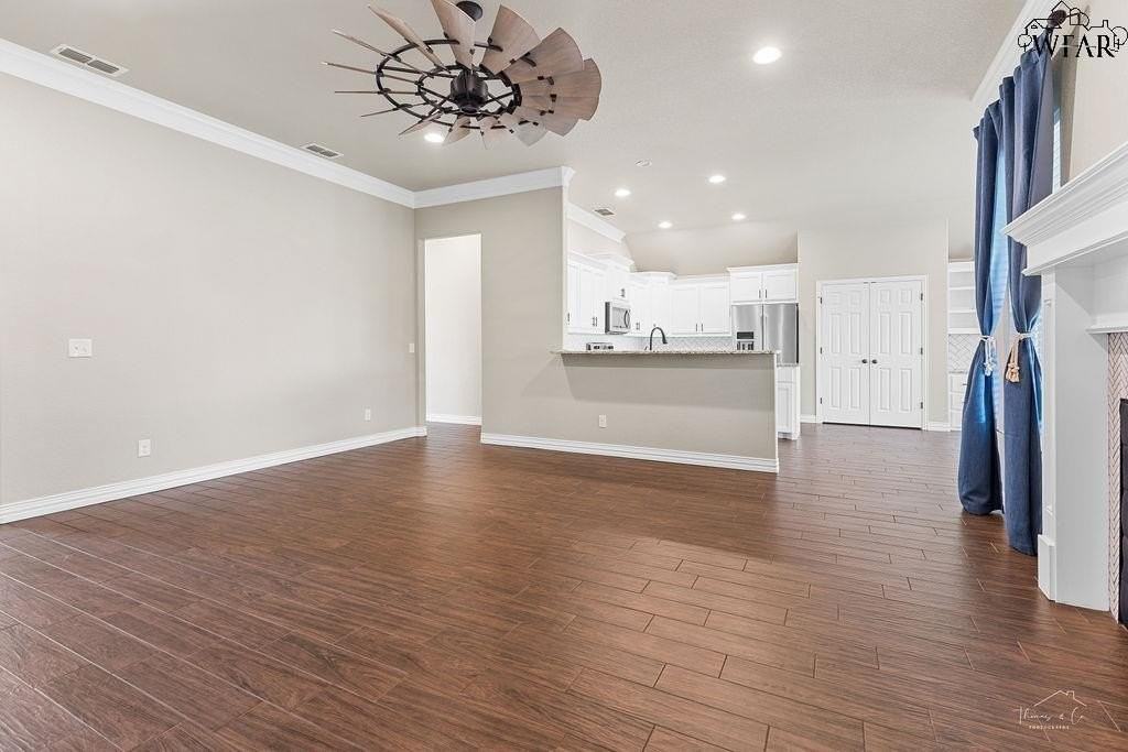 4815 Falcon Crest Blvd - Photo 3 of 23