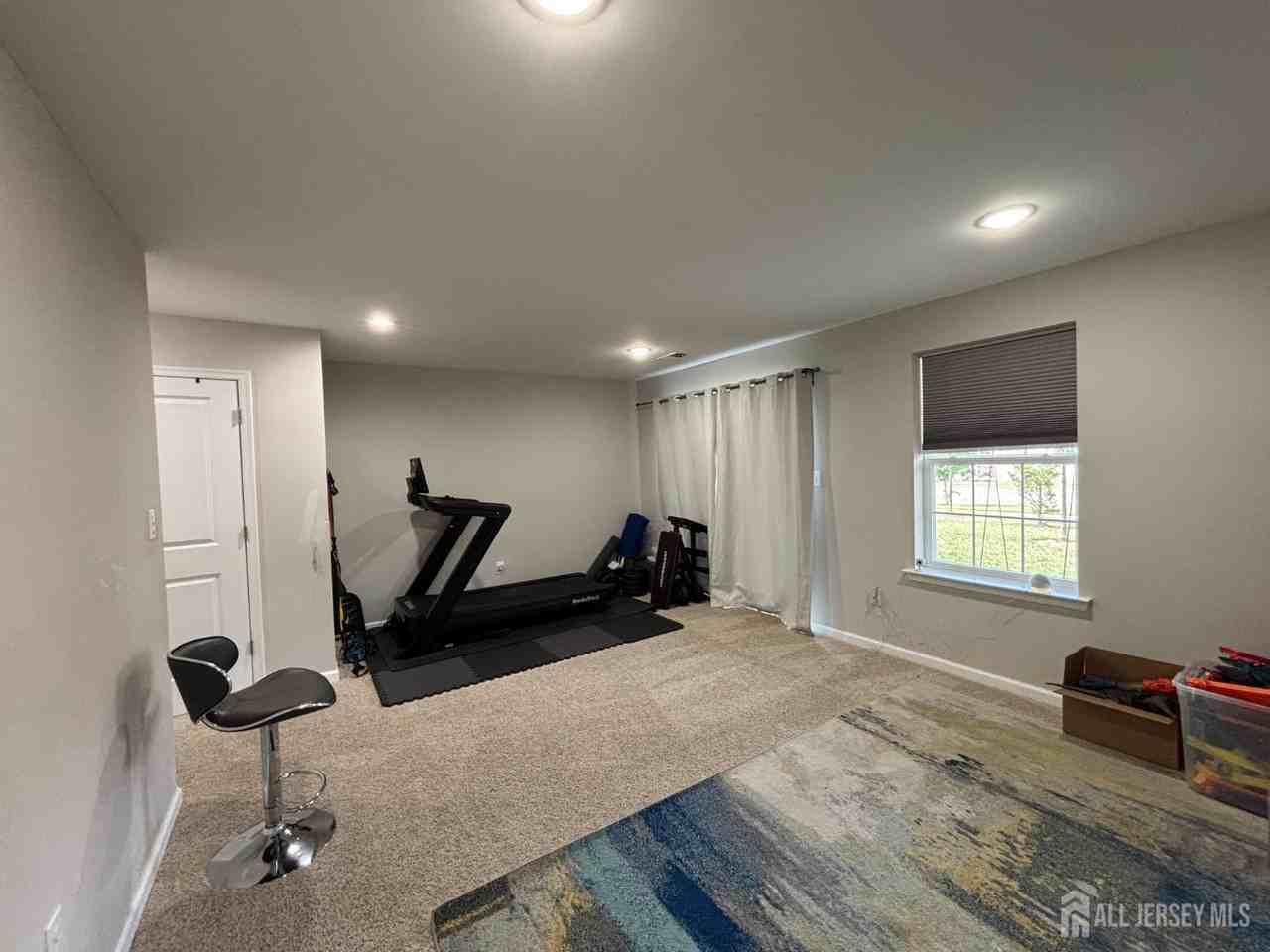 1106 Hights Farm Rd N - Photo 3 of 40