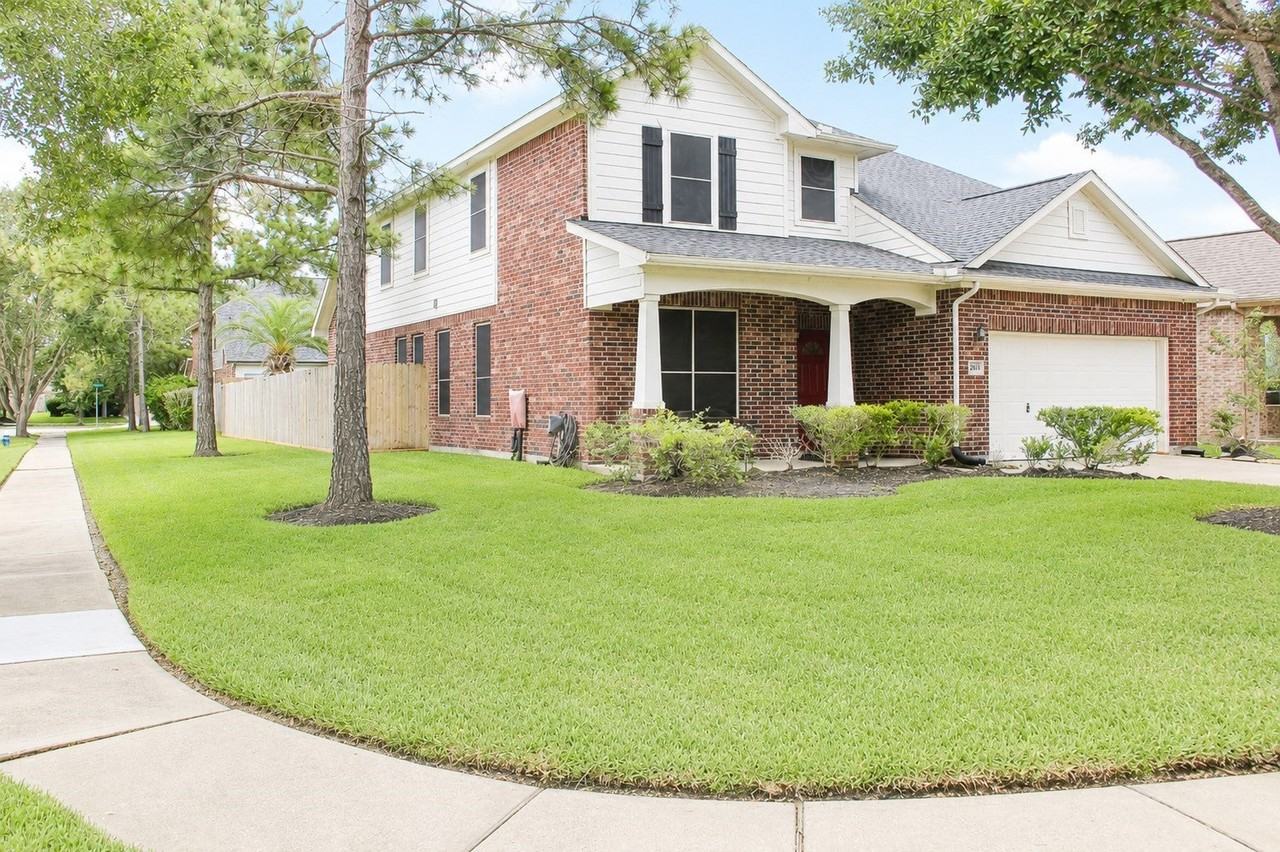 2814 Silver Bend Ln - Photo 3 of 29
