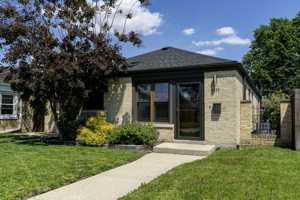 featured image of 2537 Willow St