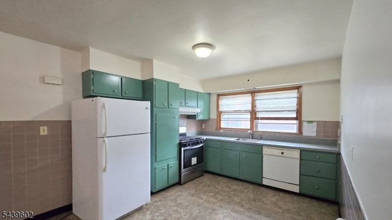 222 Park Ave - Photo 4 of 16