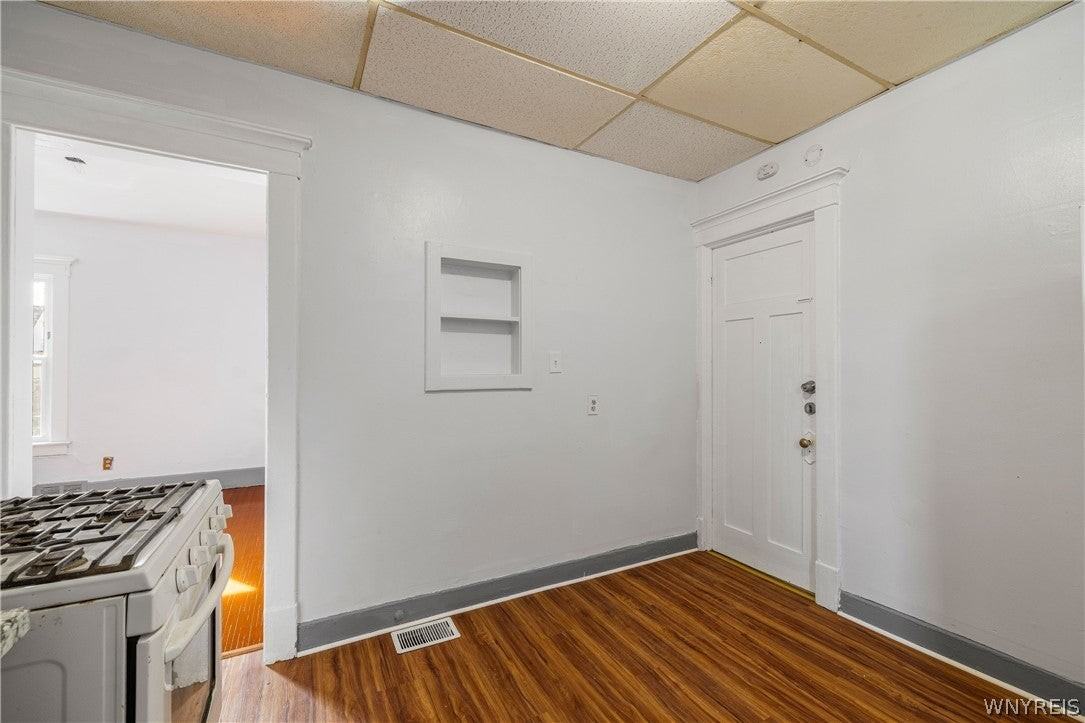 109 Spaulding St - Photo 5 of 11
