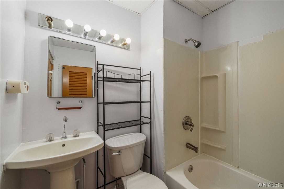 109 Spaulding St - Photo 7 of 11