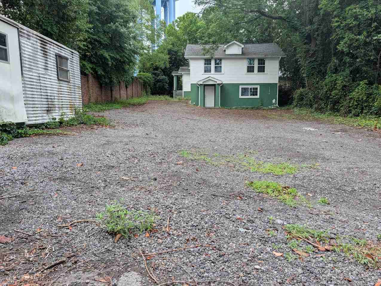 1620B Catawba St #1 - Photo 2 of 20