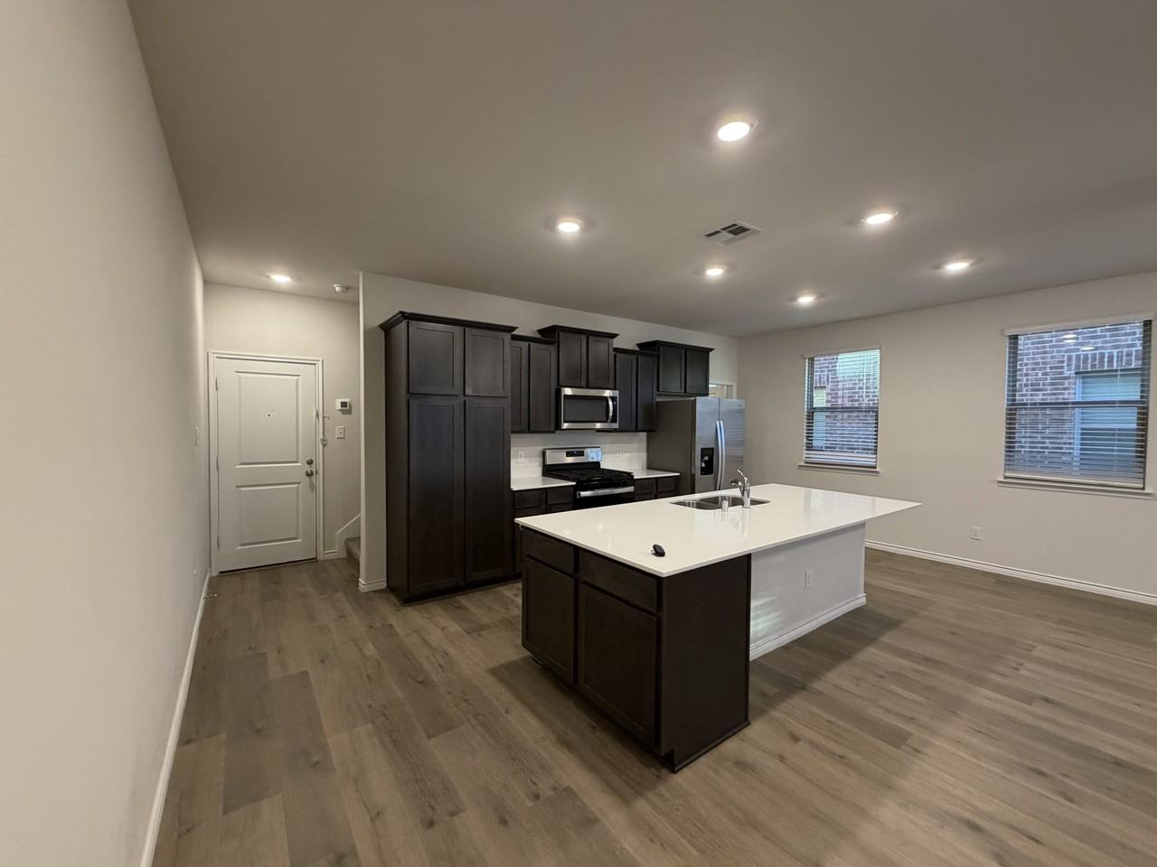 2025 Buffalo Hill Dr #1 - Photo 2 of 20
