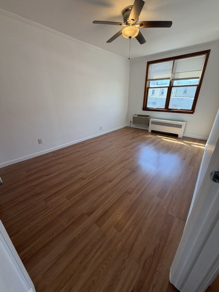 28-12 45th St #2 - Photo 6 of 14