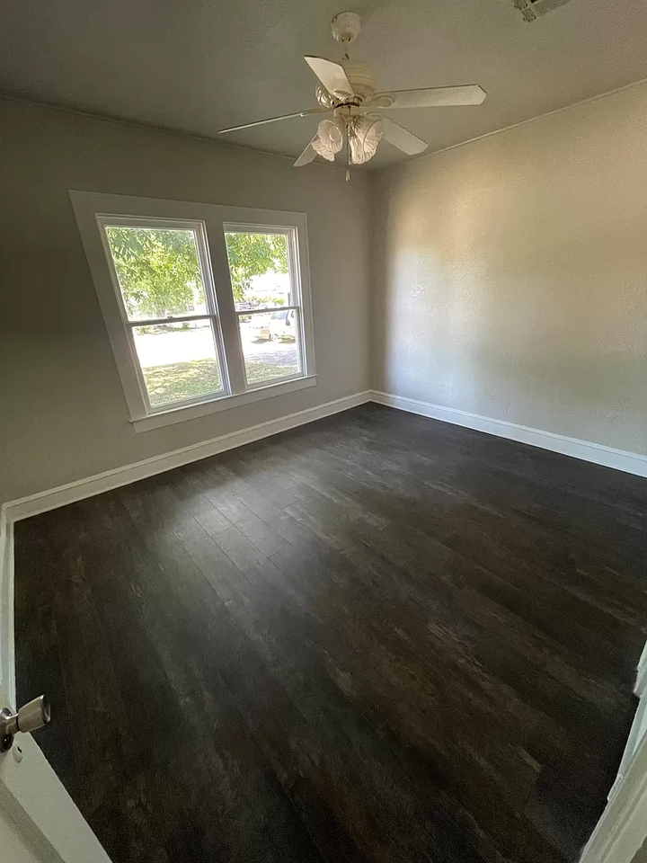 1521 Pine Ave #1 - Photo 4 of 11
