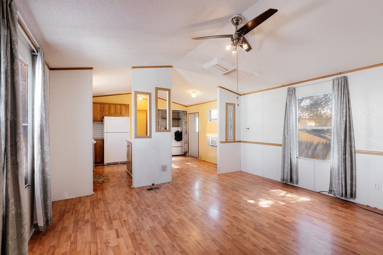 4212 N Charles St #1 - Photo 3 of 10