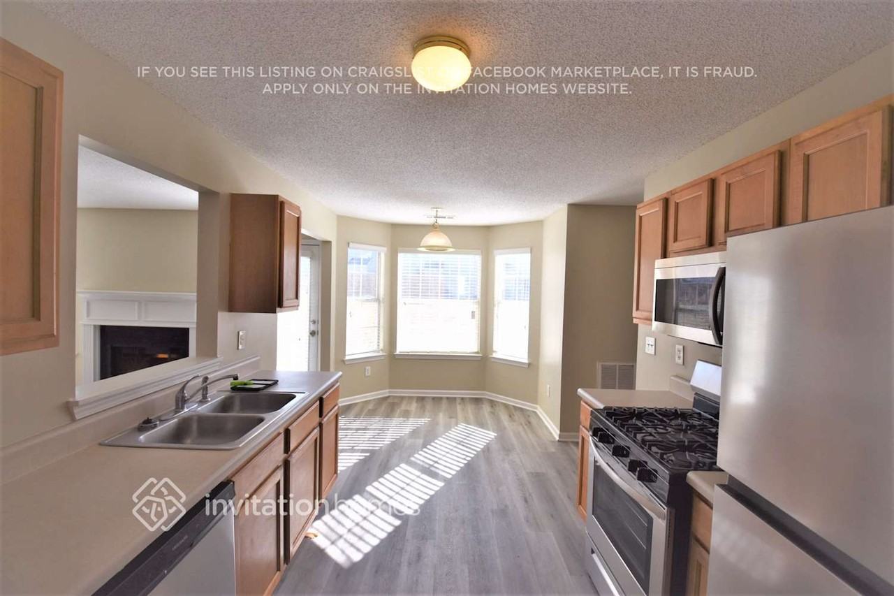 3563 Creekview Dr - Photo 4 of 14