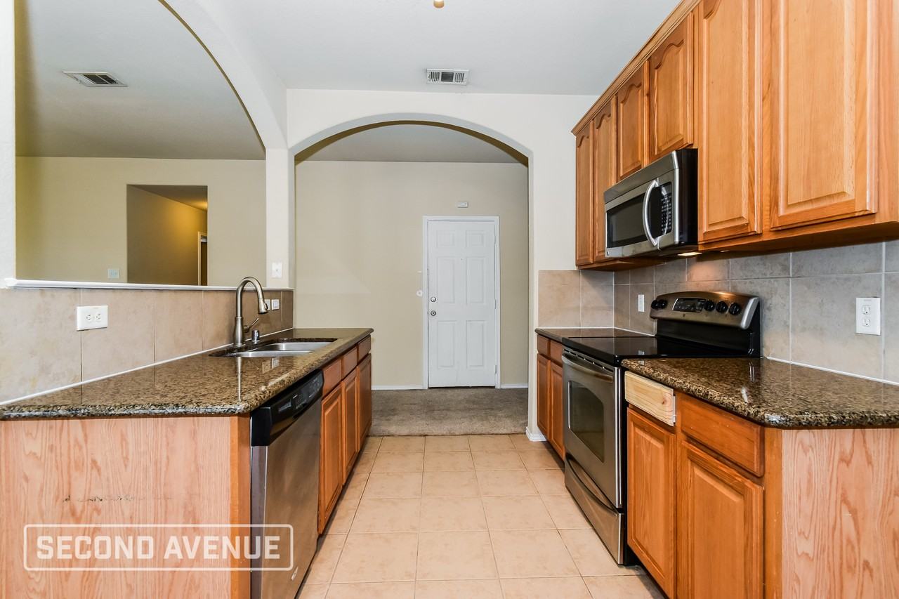 436 Grant Ln - Photo 5 of 28