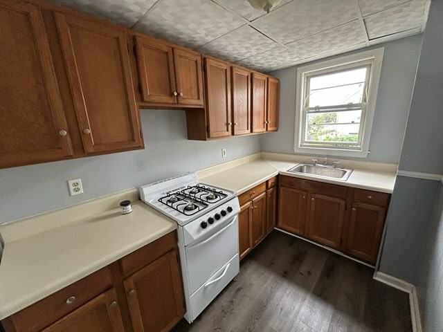 33 Malvey St #33-2F - Photo 7 of 10
