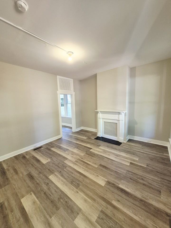 3209 3rd Ave #A - Photo 3 of 25