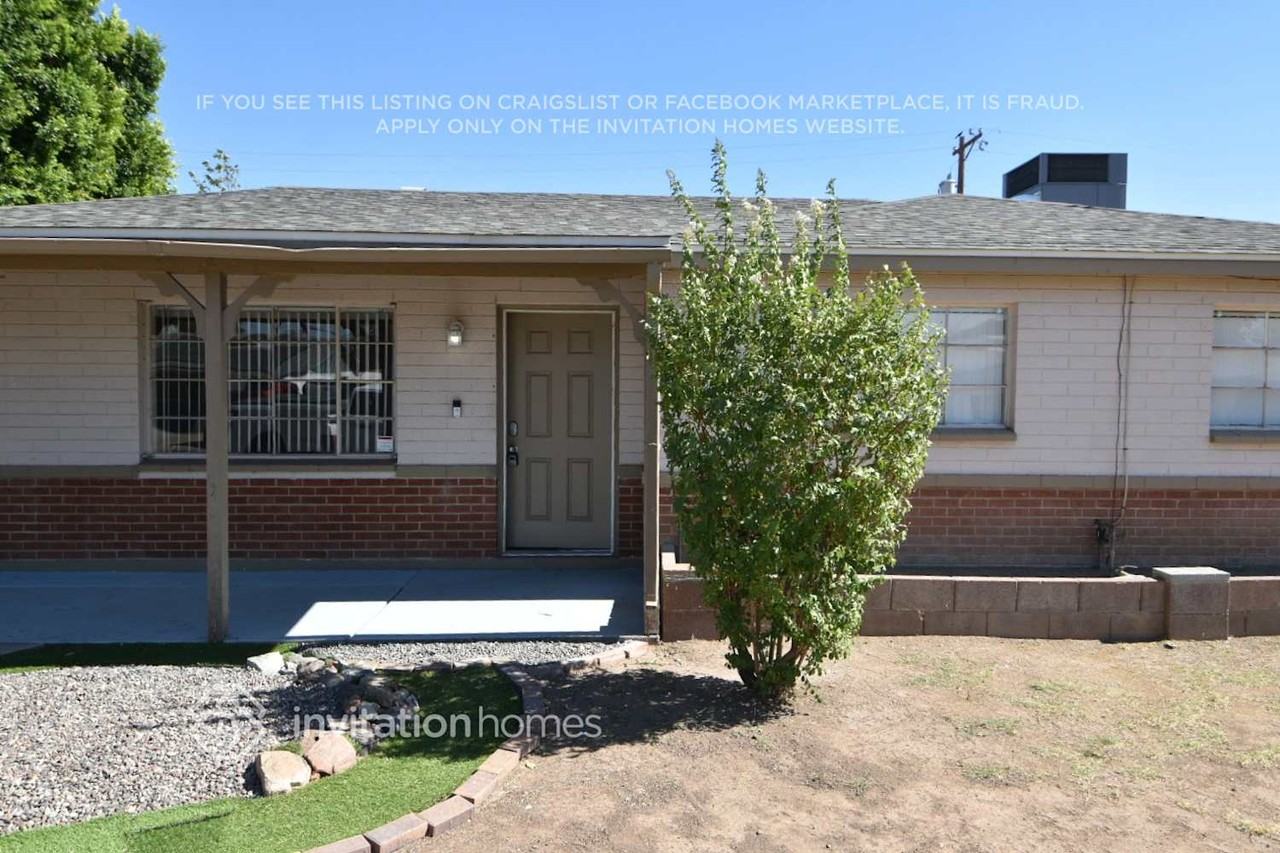 2307 W Freeway Ln - Photo 2 of 27