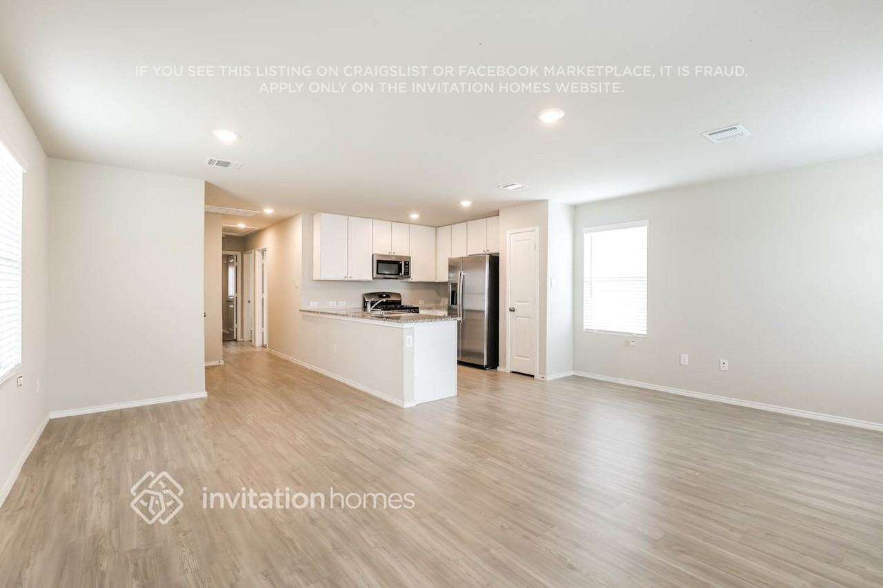 4223 Southton Lk - Photo 3 of 17