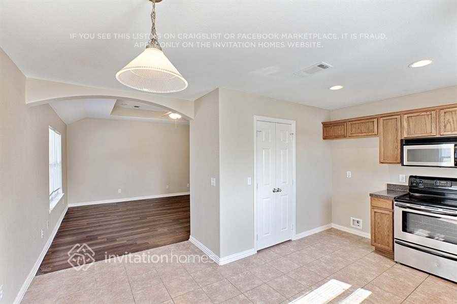 13916 Garden Grove Dr - Photo 7 of 20
