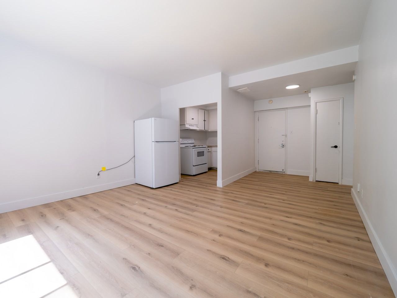 6510 Av Wilderton — photo 2