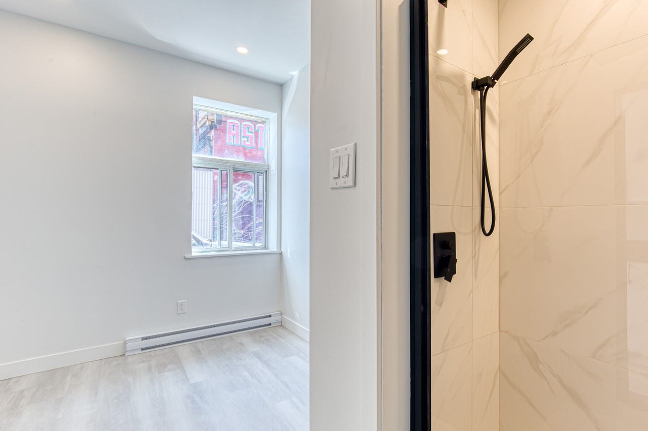 591 Av Ash — photo 1