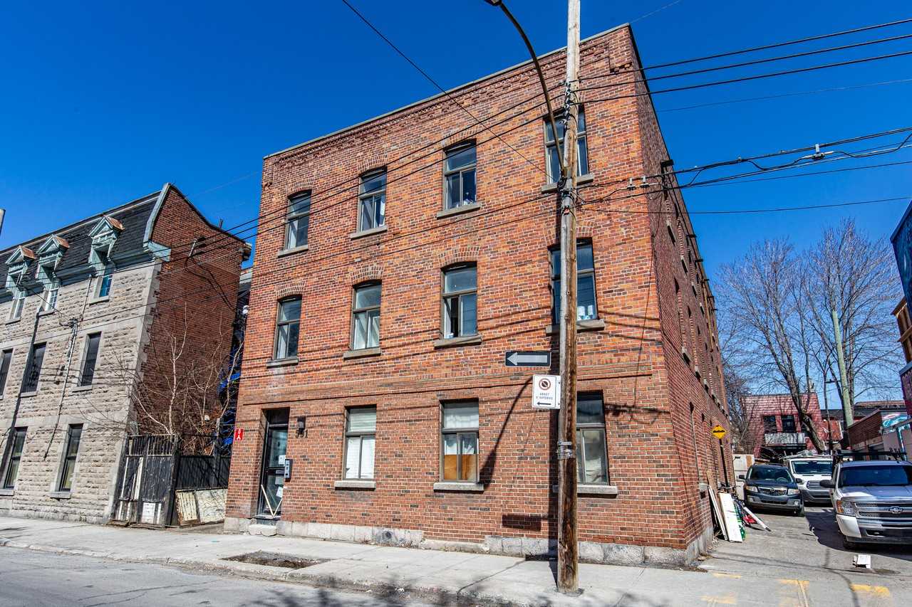591 Av Ash — photo 2