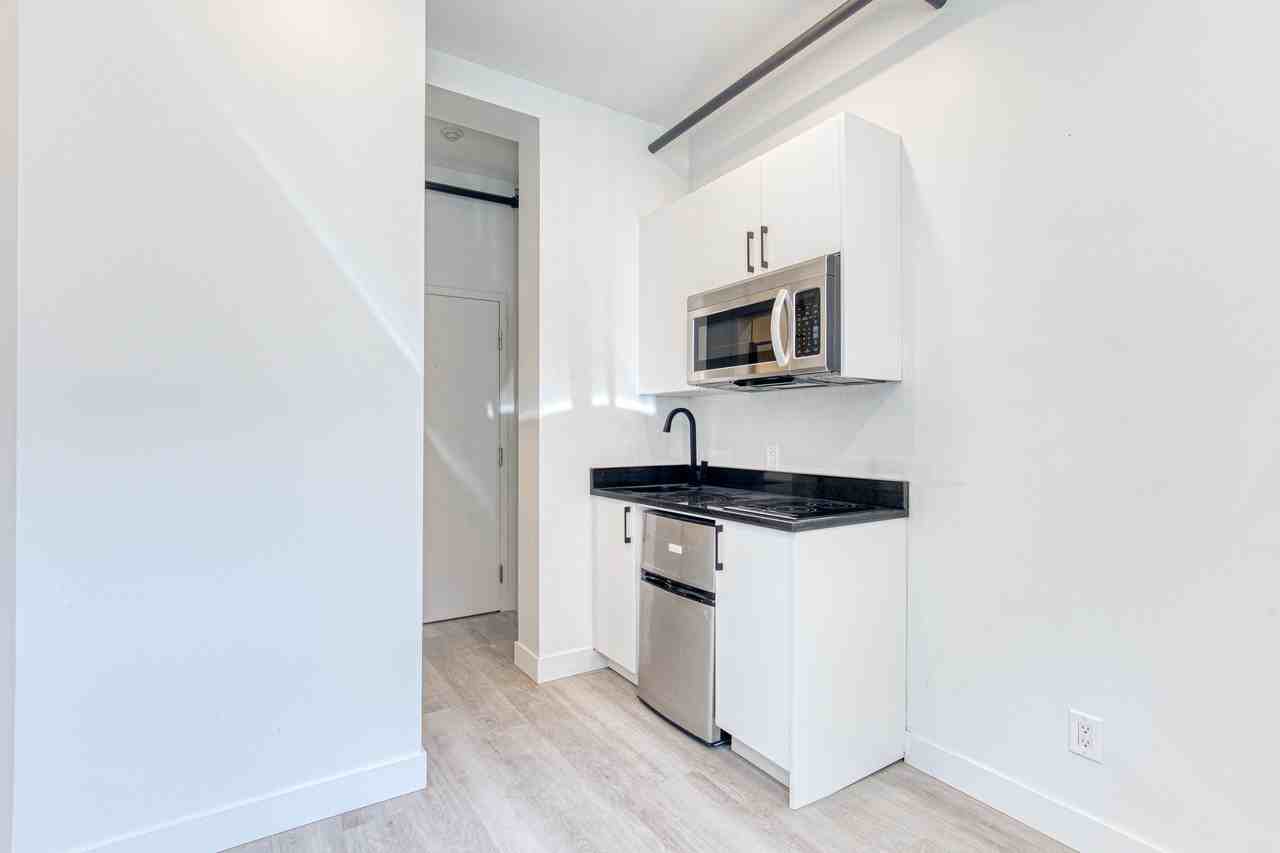 591 Ash and 2024 Wellington - Photo 7 of 19