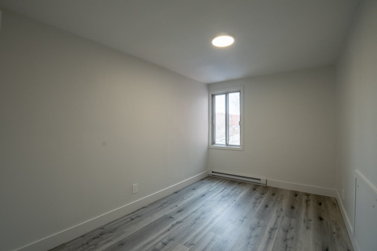 4750 Linton Avenue - Photo 4 of 7
