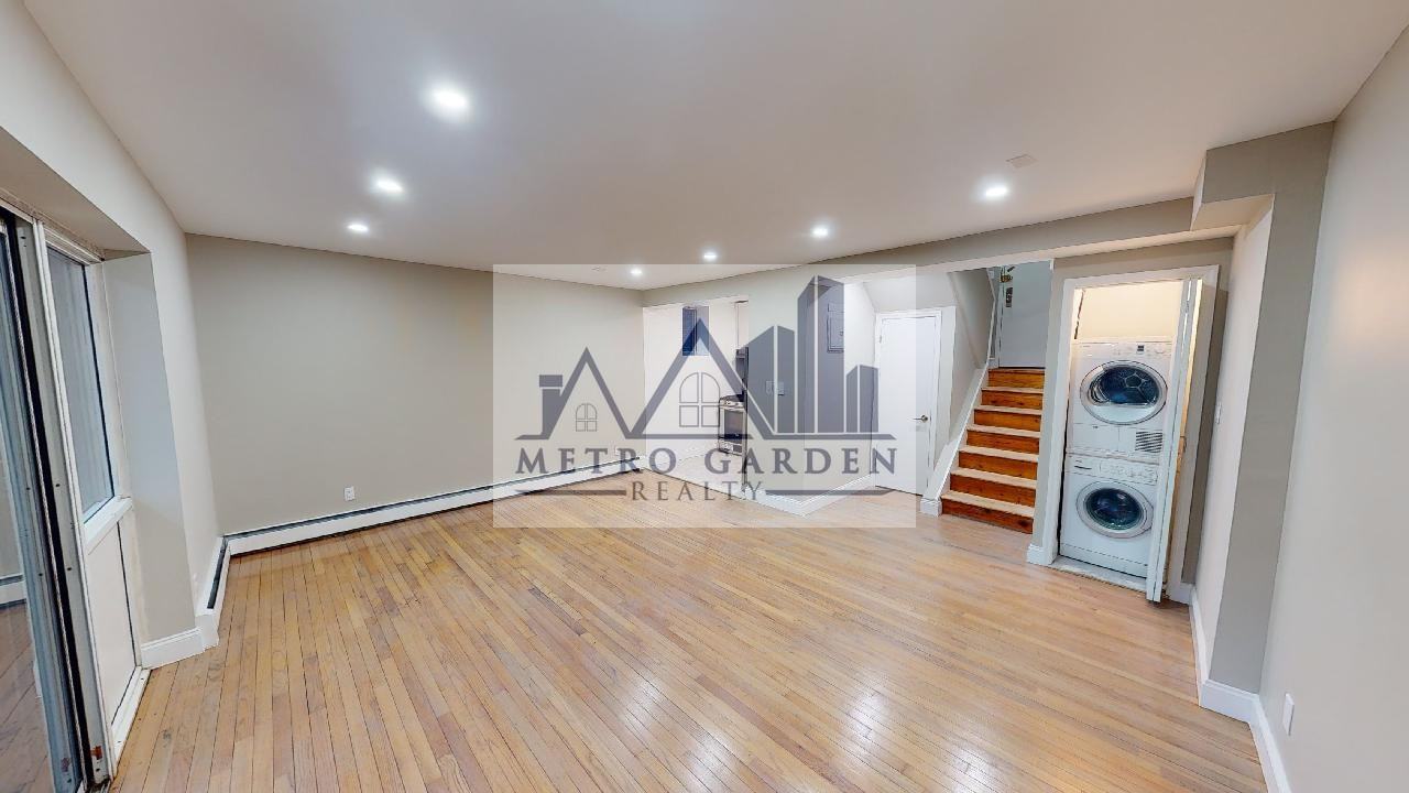 67-39 Clyde Street #A - Photo 5 of 28