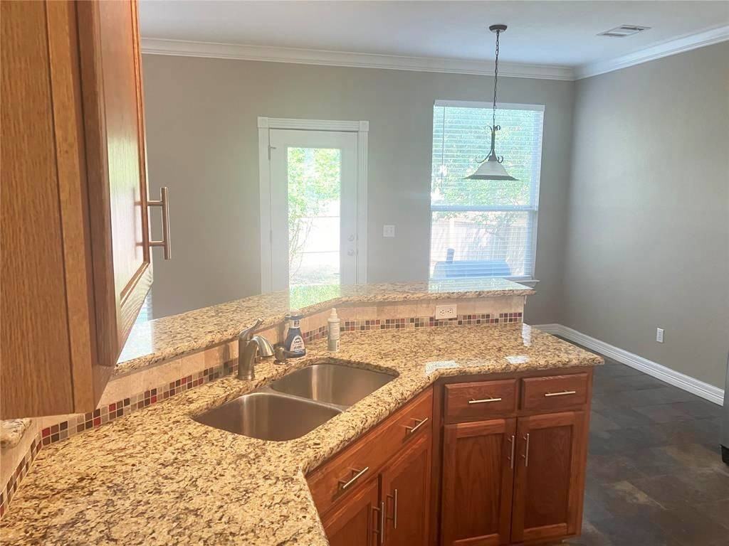 3208 Dawn Mesa Court - Photo 6 of 40