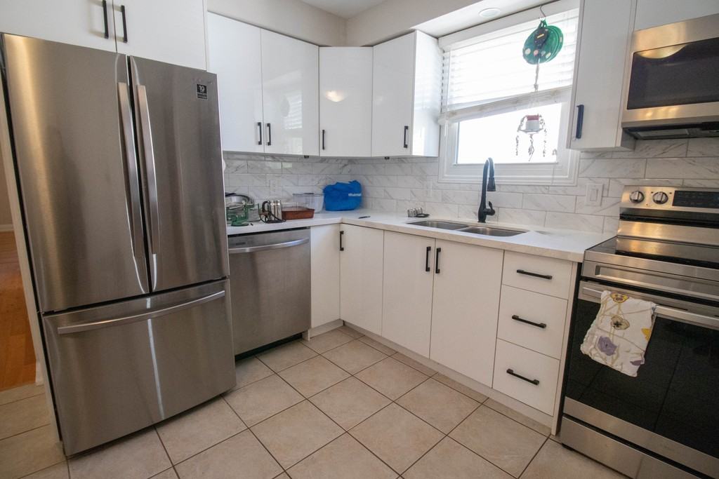 62 Terrace Ave - Photo 7 of 16