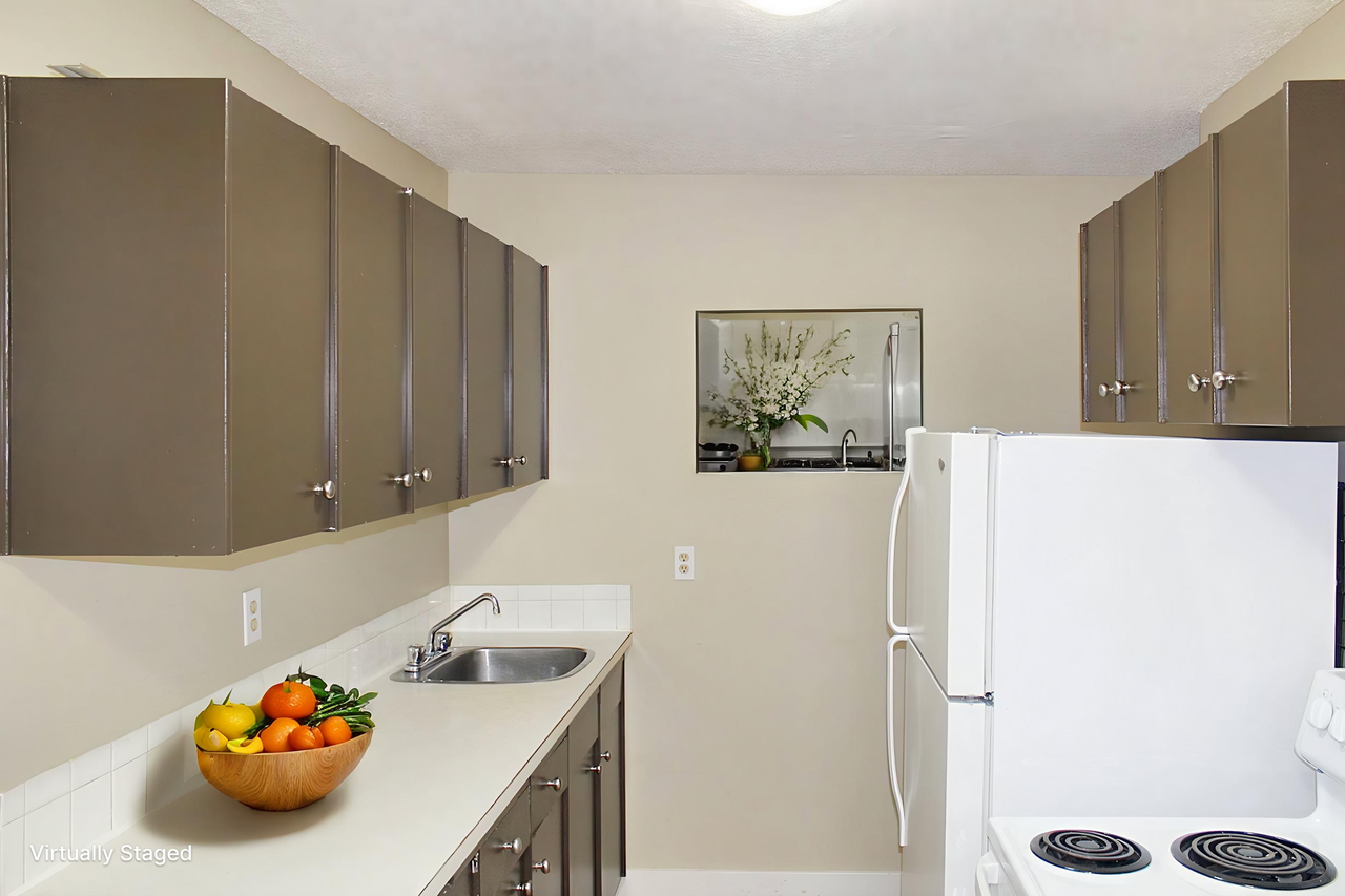 Nessa Manor Apartments - Photo 6 of 18