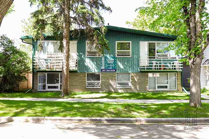 Crescent Heights Manor - Photo 4 of 6