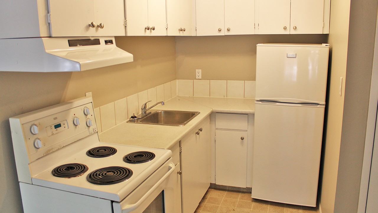Madison Court - Photo 3 of 10