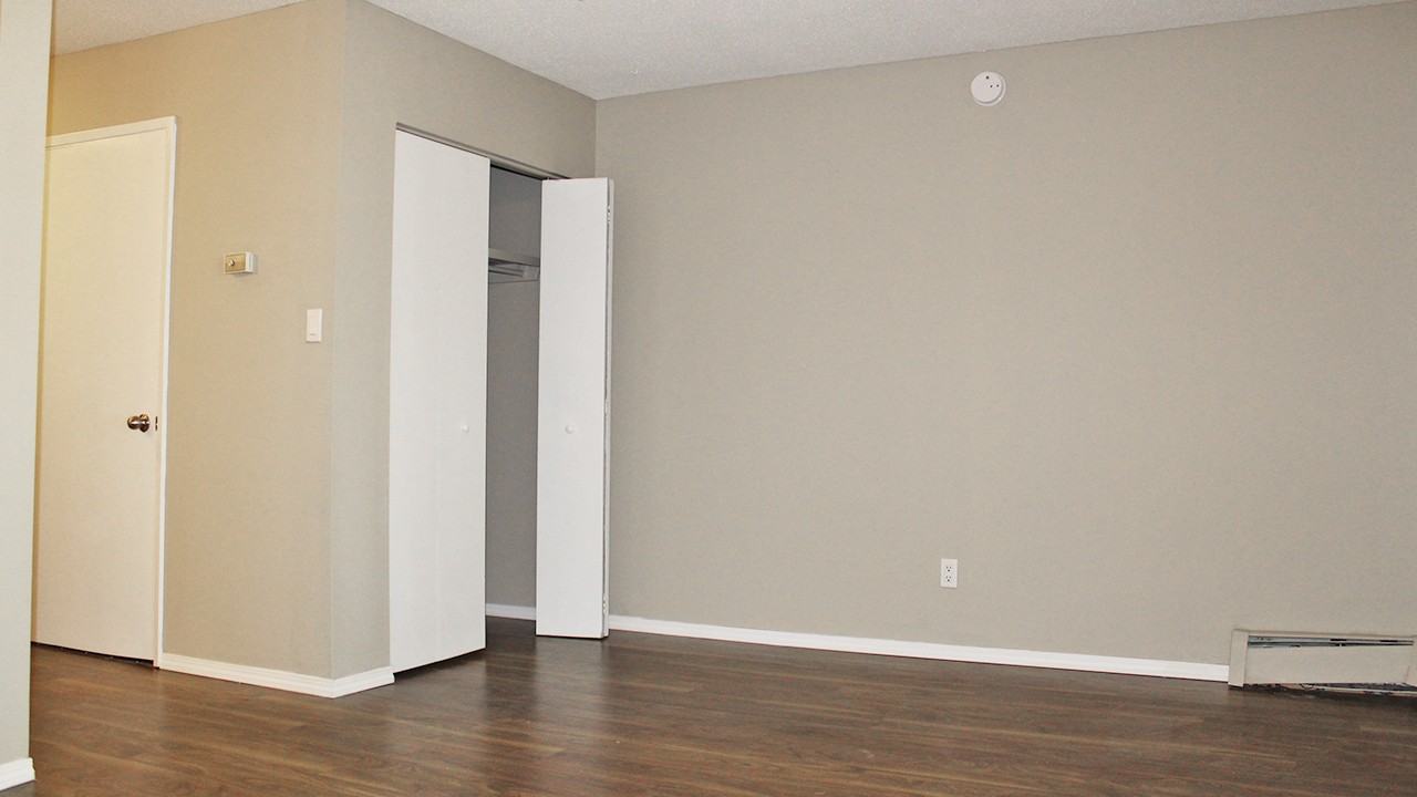 Madison Court - Photo 4 of 10