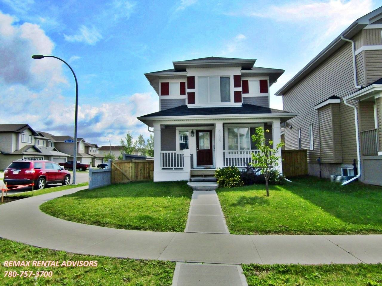 8705 180a Ave Nw - Photo 2 of 17