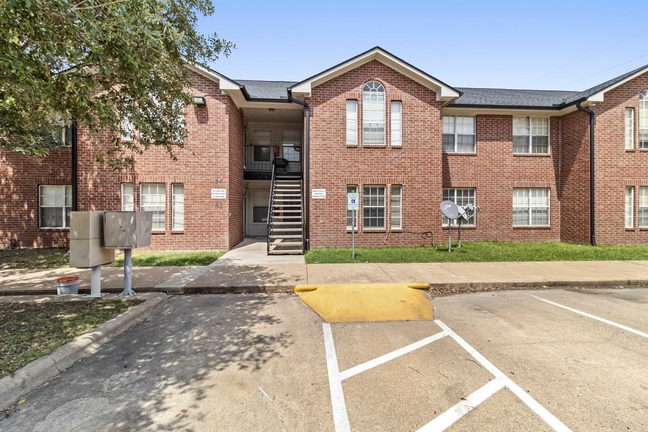701 Balcones Dr #E - Photo 2 of 27